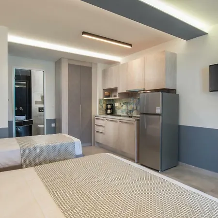 Stavros Compass Hotel *