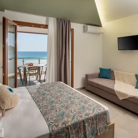 Stavros Compass Hotel *