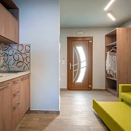 Stavros Compass Hotel