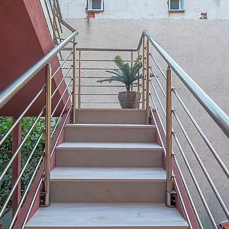 Stavros Compass Hotel