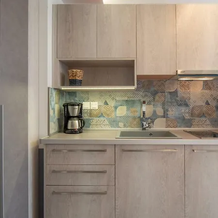 Stavros Compass فندق سارتي