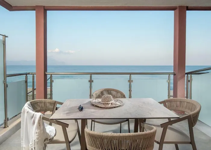 Stavros Compass Sarti