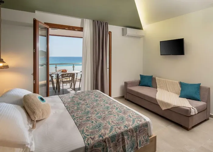 Stavros Compass Hotel *